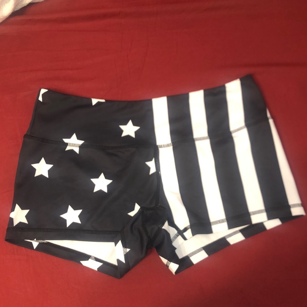 Feed me fight me shorts sz medium